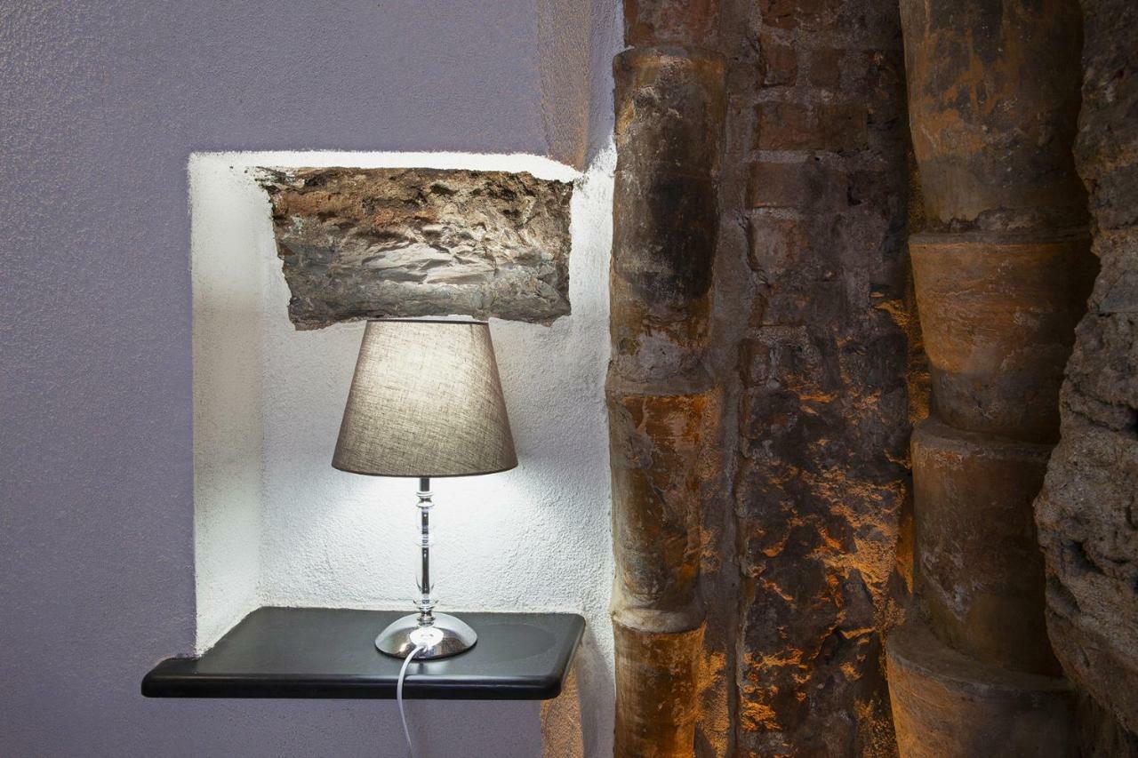 Wood And Stone Apartment In The Historical Center Genua Exterior foto