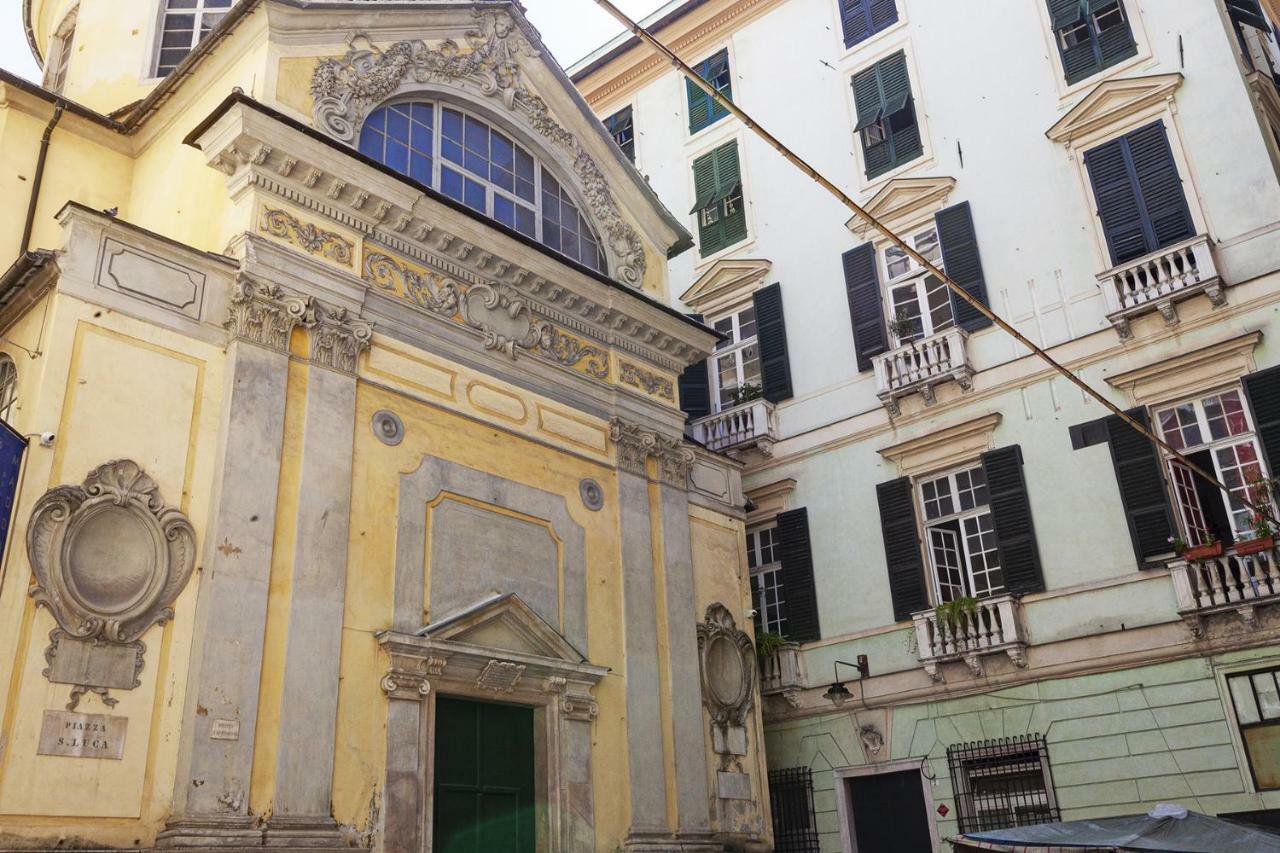 Wood And Stone Apartment In The Historical Center Genua Exterior foto