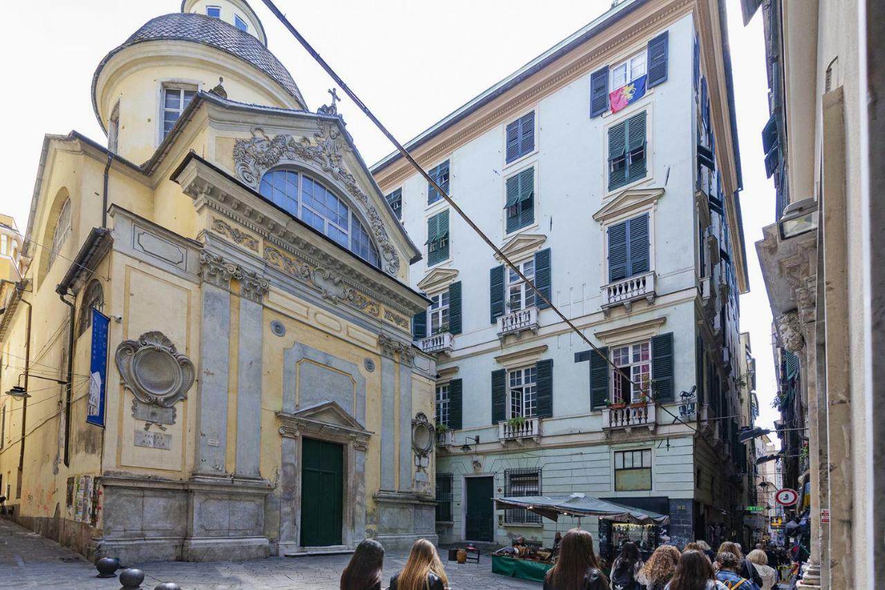 Wood And Stone Apartment In The Historical Center Genua Exterior foto